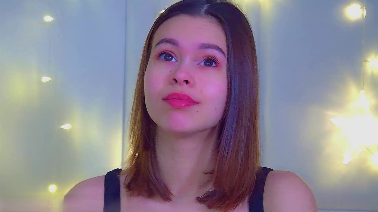 Livejasmin brunette