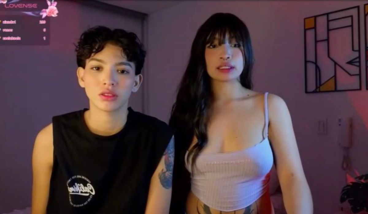 lesbian cam girls